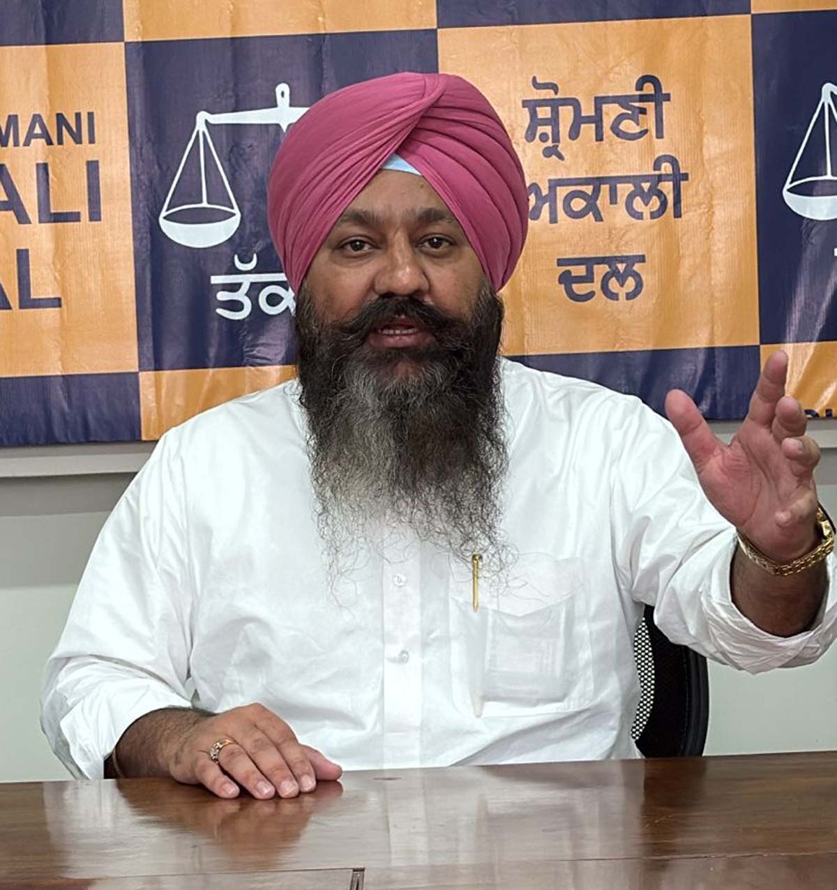 AAP government should stop suppressing the voice of press - Parwinder Singh Sohana.